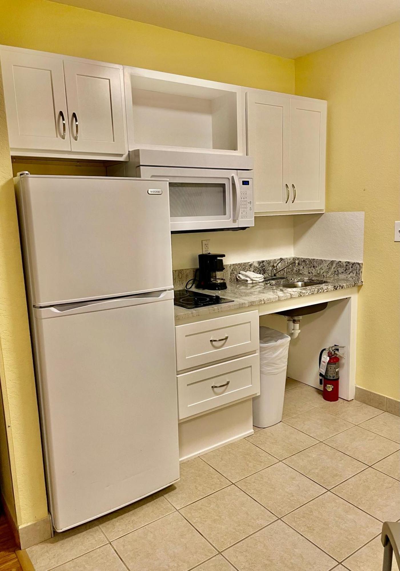 Suburban Studios Fort Myers Cape Coral Eksteriør billede