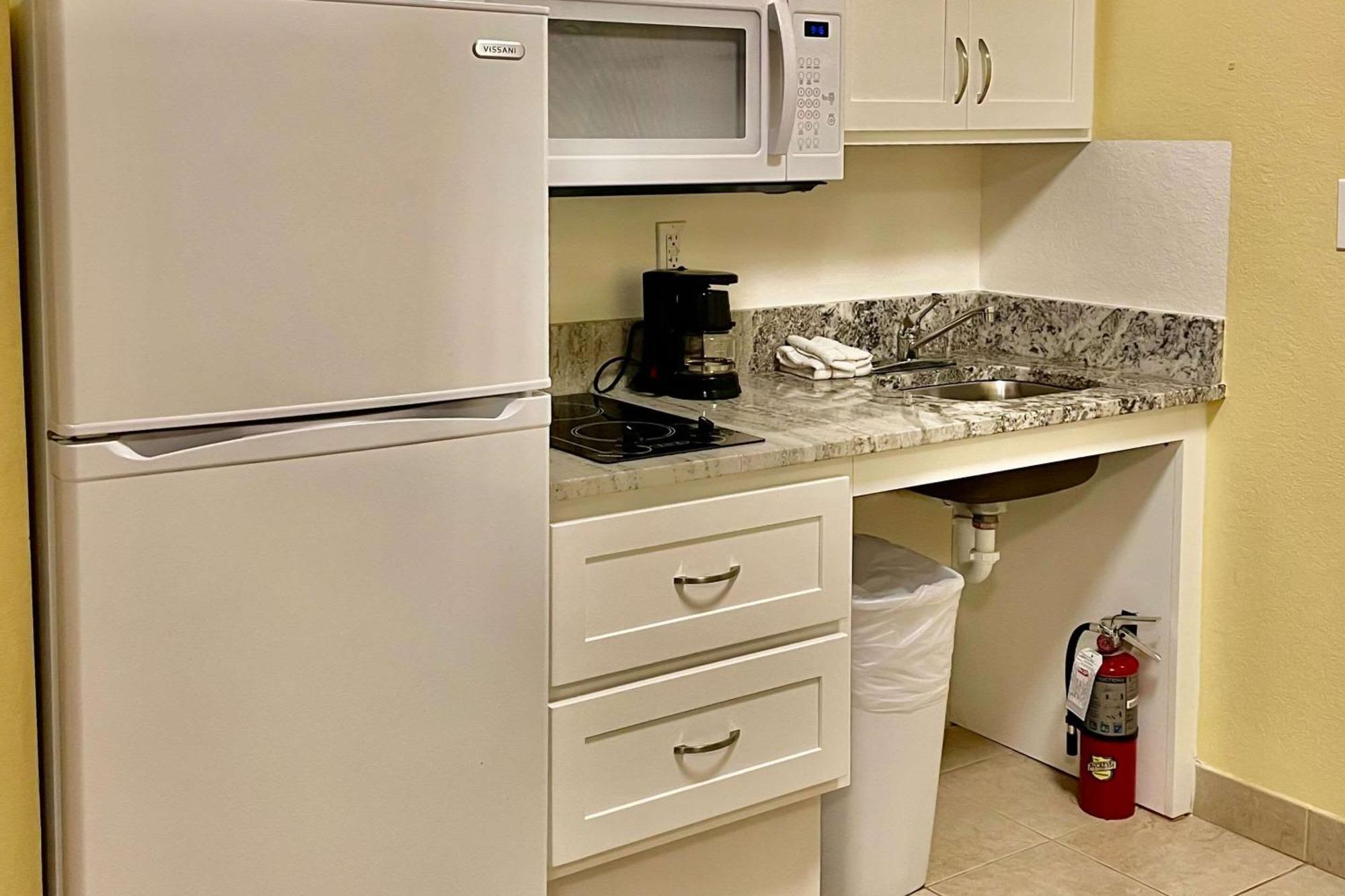 Suburban Studios Fort Myers Cape Coral Eksteriør billede