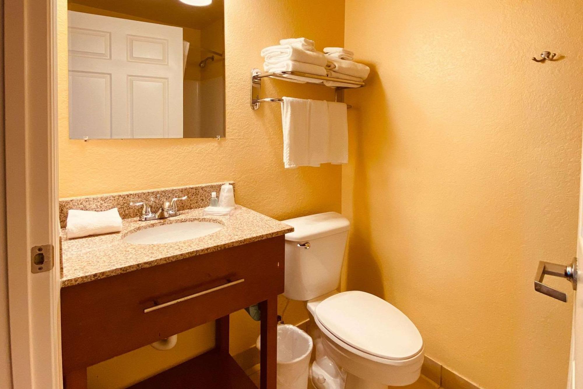 Suburban Studios Fort Myers Cape Coral Eksteriør billede
